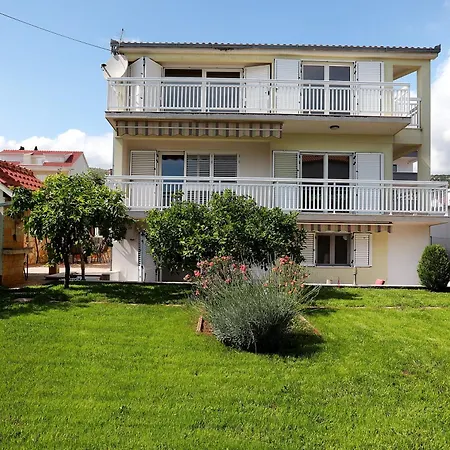 Nevistic Apartmani Trogir Exterior photo