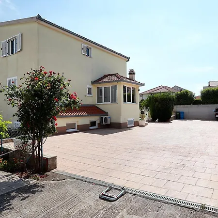 Nevistic Apartmani Trogir Exterior photo