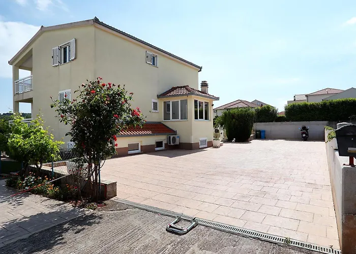 Nevistic Apartmani Trogir
