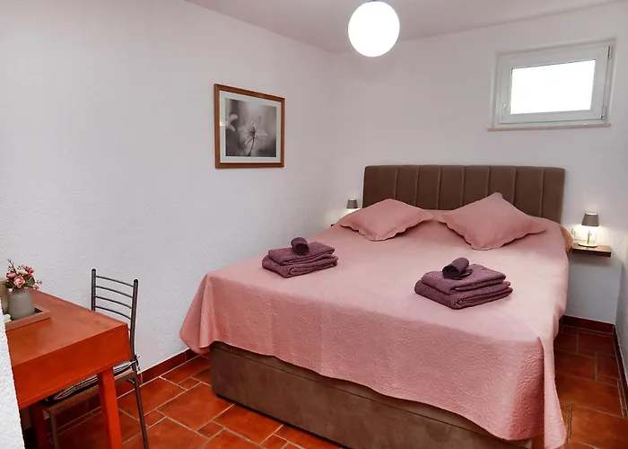 Nevistic Apartmani Trogir